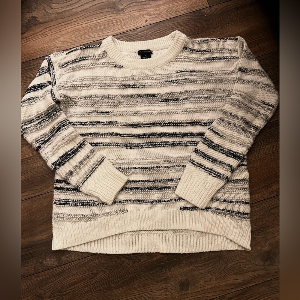 CALVIN KLEIN SWEATER